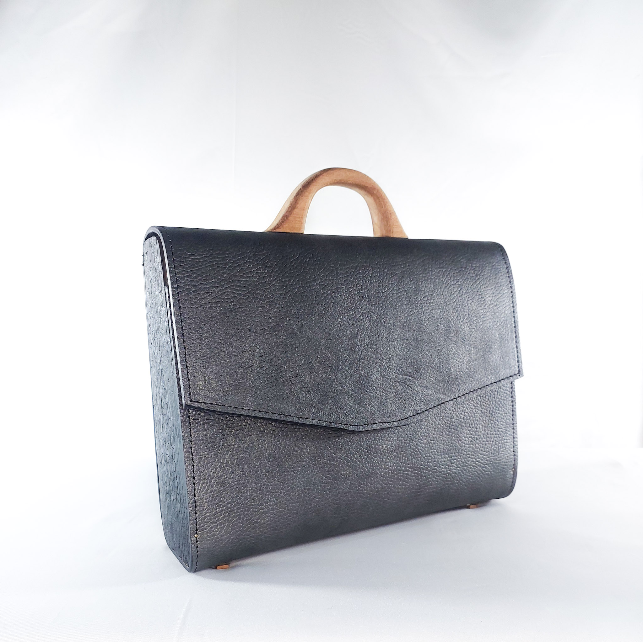 ABA BRIEF BAG IN METALLIC GREY