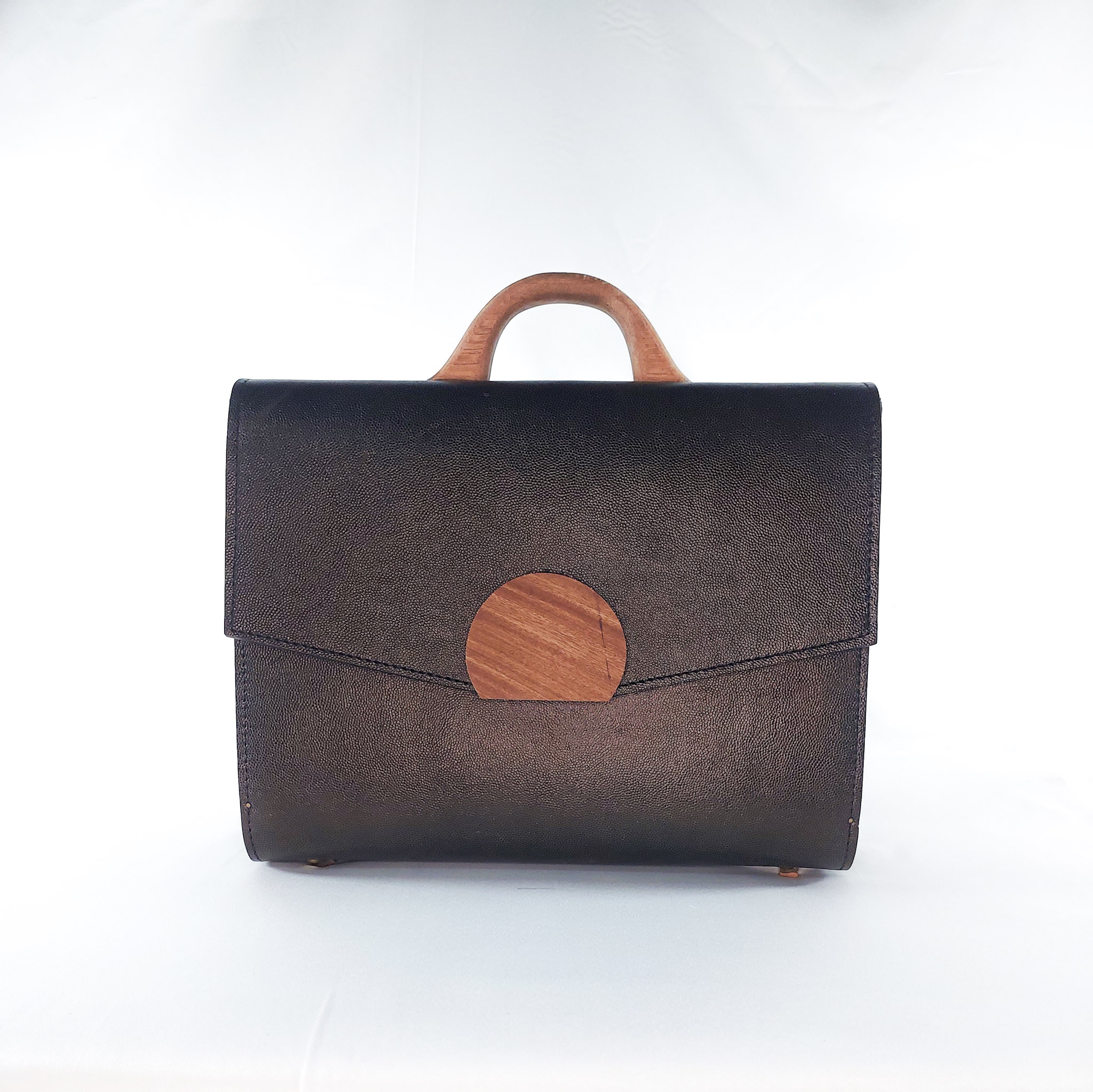 ABA BRIEF BAG IN BLACK AND RED GRAIN