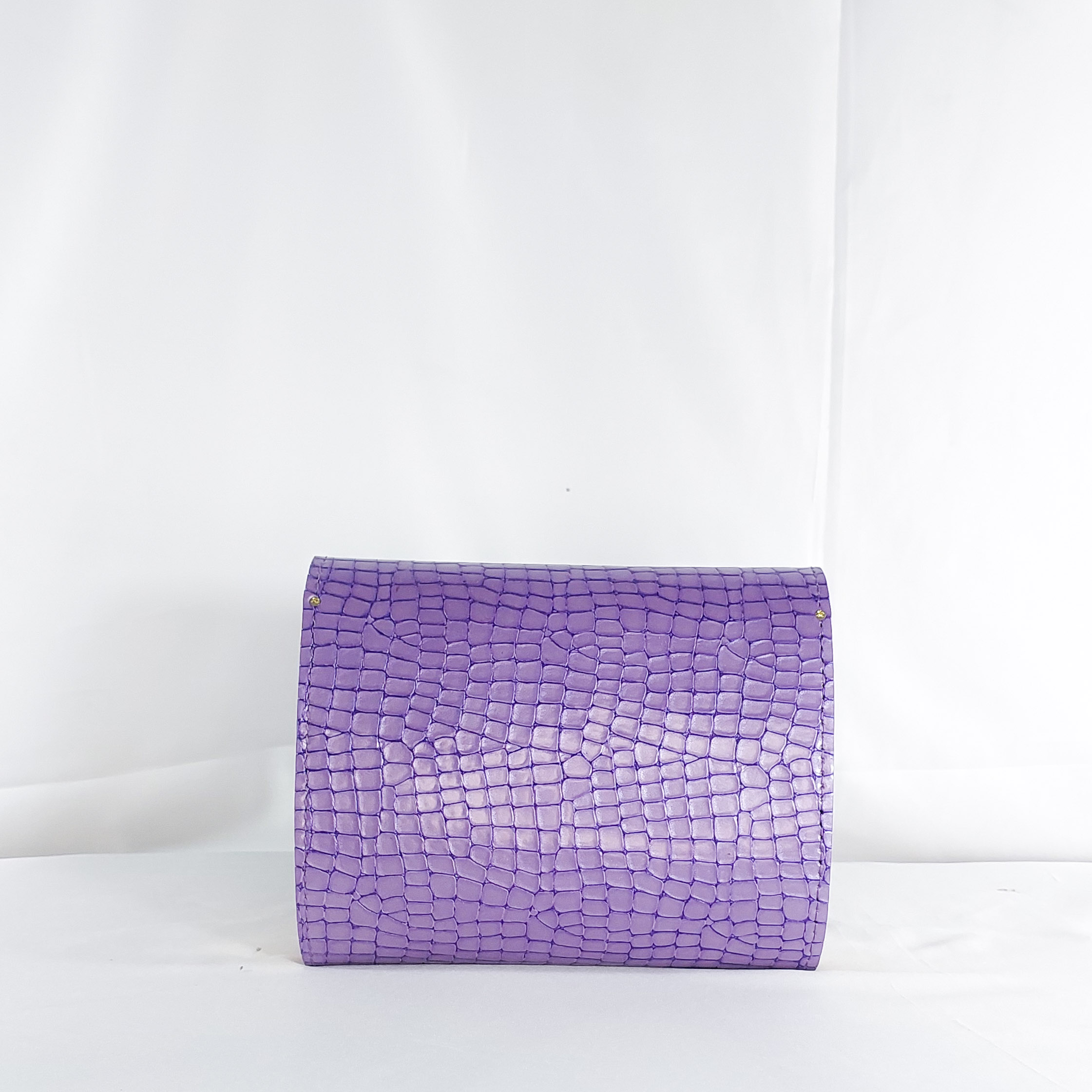 KLENAM CLUTCH IN LILAC CROC - Image 3
