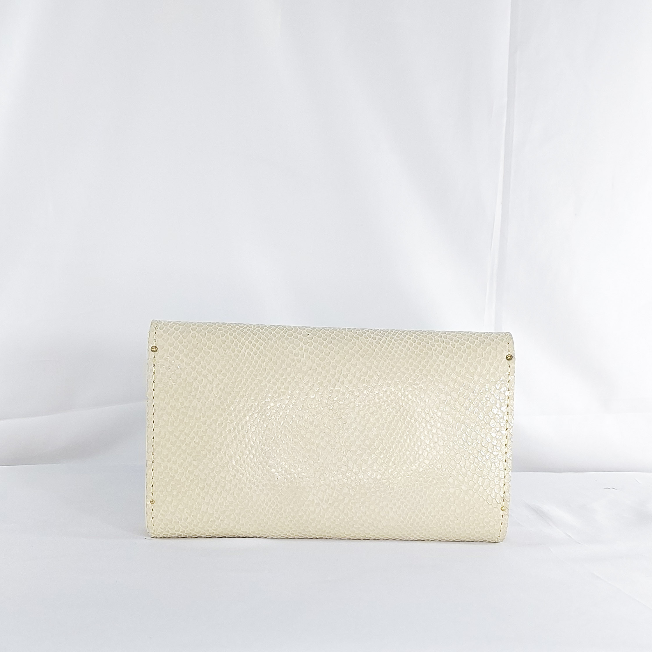 NANA AMA MEDIUM CLUTCH IN IVORY SNAKESKIN - Image 2